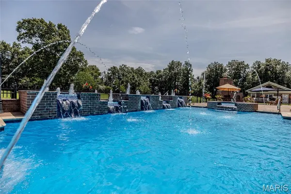 $2,895,000 | 345 Coach Road, Lebanon, MO 65536