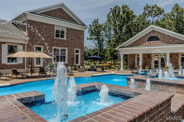 $2,895,000 | 345 Coach Road, Lebanon, MO 65536