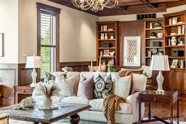 $2,895,000 | 345 Coach Road, Lebanon, MO 65536