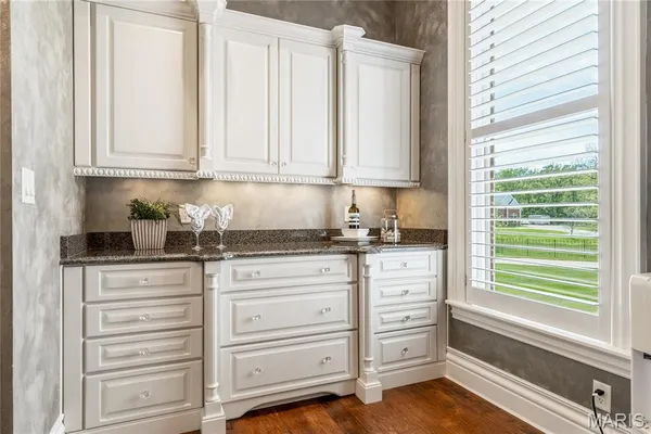 $2,895,000 | 345 Coach Road, Lebanon, MO 65536