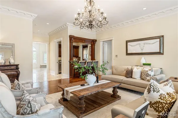 $2,895,000 | 345 Coach Road, Lebanon, MO 65536