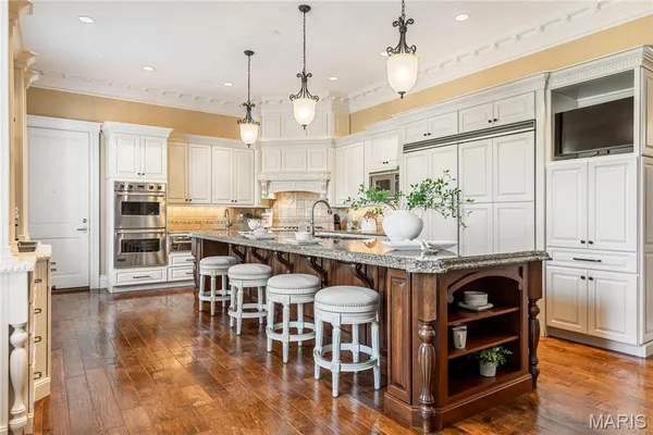 $2,895,000 | 345 Coach Road, Lebanon, MO 65536
