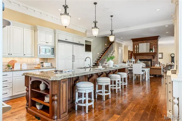 $2,895,000 | 345 Coach Road, Lebanon, MO 65536