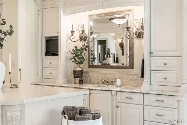$2,895,000 | 345 Coach Road, Lebanon, MO 65536