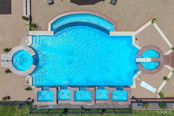 $2,895,000 | 345 Coach Road, Lebanon, MO 65536