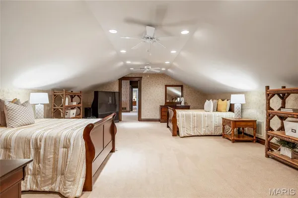 $2,895,000 | 345 Coach Road, Lebanon, MO 65536