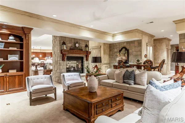 $2,895,000 | 345 Coach Road, Lebanon, MO 65536