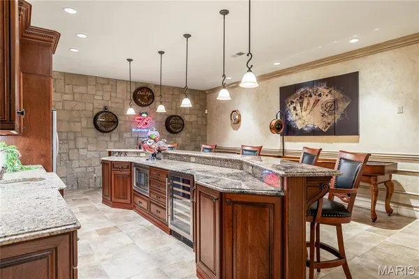 $2,895,000 | 345 Coach Road, Lebanon, MO 65536