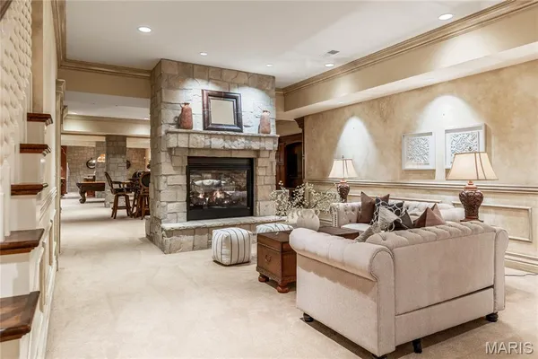 $2,895,000 | 345 Coach Road, Lebanon, MO 65536