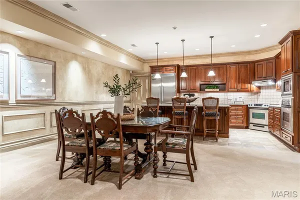 $2,895,000 | 345 Coach Road, Lebanon, MO 65536