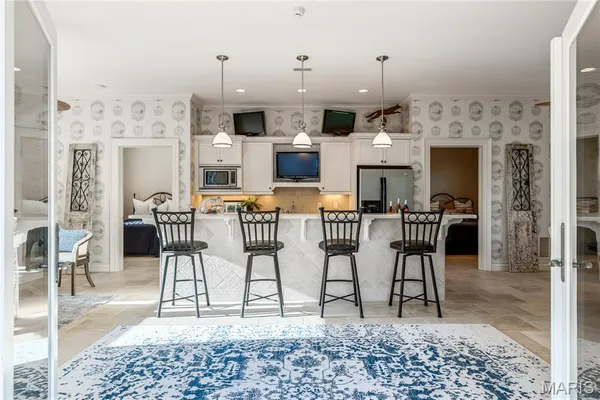 $2,895,000 | 345 Coach Road, Lebanon, MO 65536