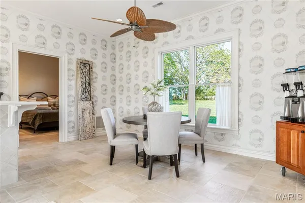 $2,895,000 | 345 Coach Road, Lebanon, MO 65536