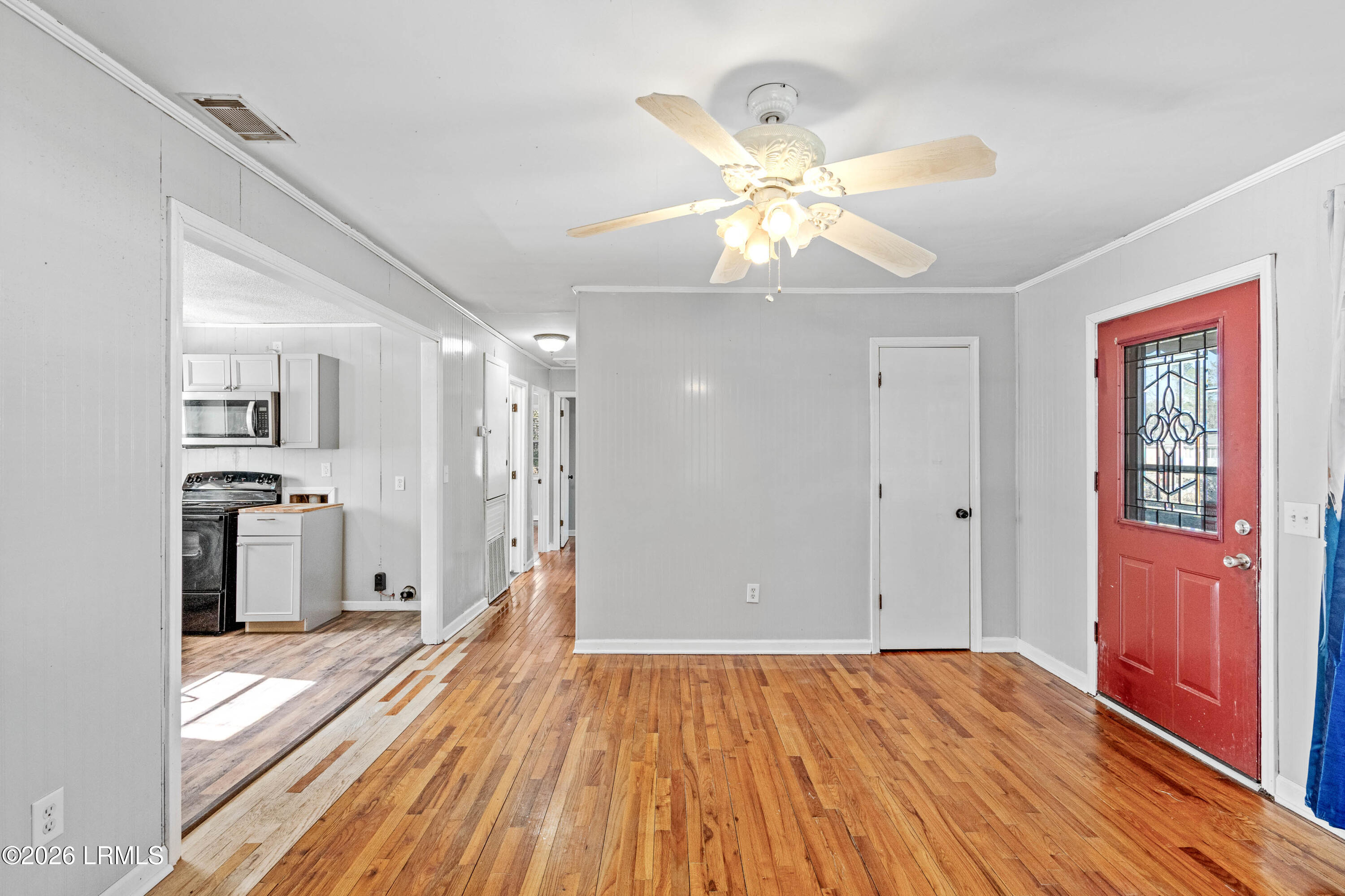 141 Riley Street Yemassee, SC 29945 - Photo 8 of 36 141 Riley-19