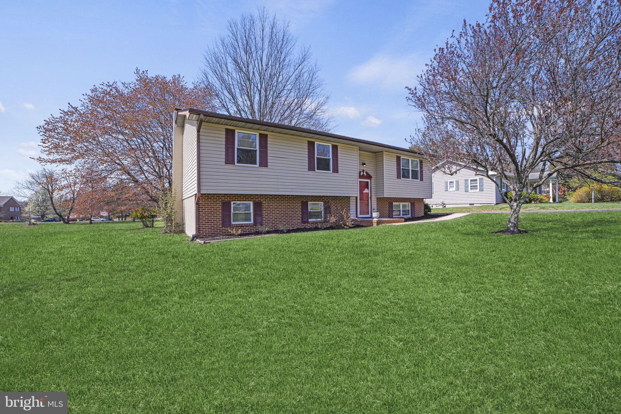 132 Moser Road Warrenton, VA 20186 - Photo 2 of 36 Gallery Image 2