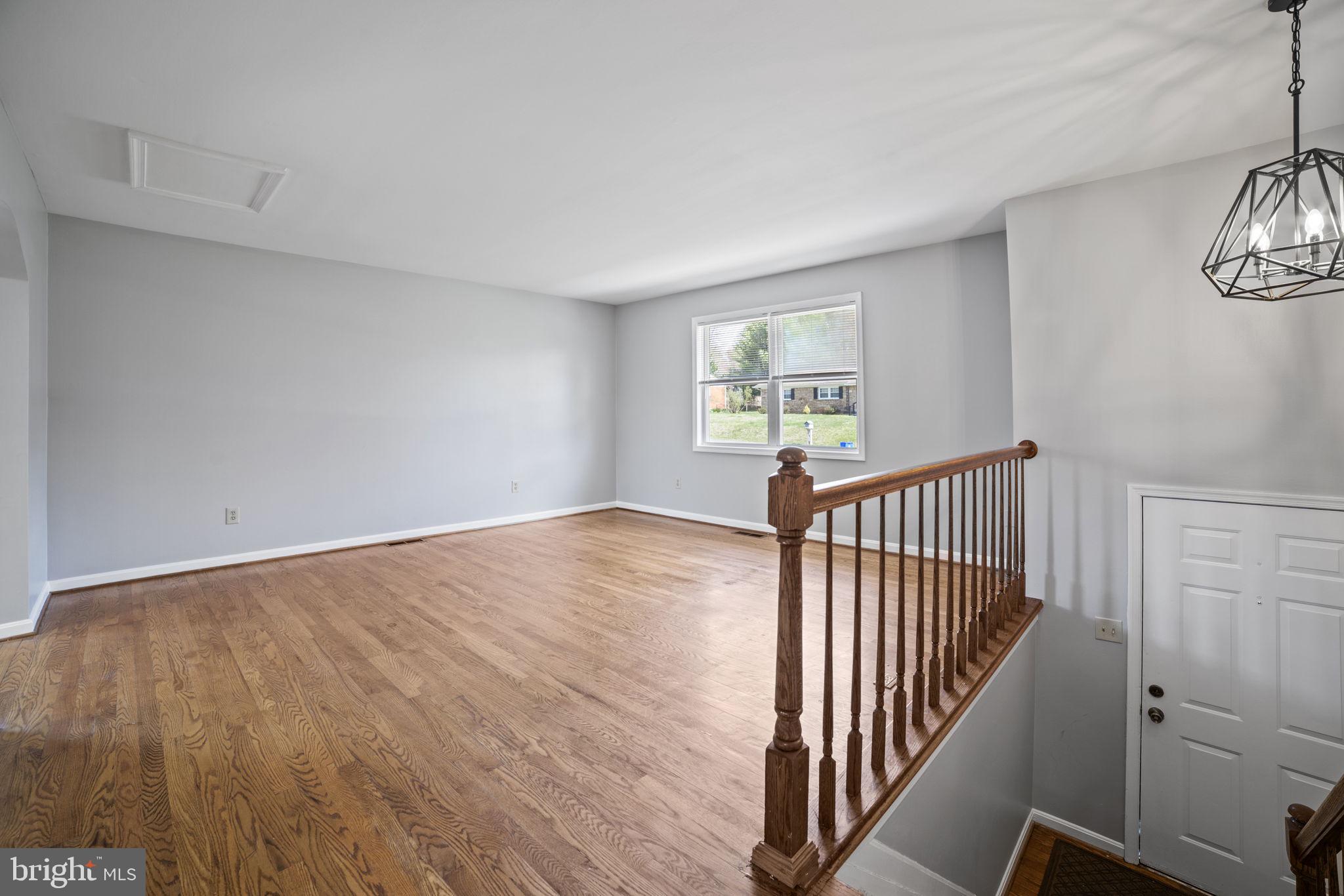 132 Moser Road Warrenton, VA 20186 - Photo 3 of 36 Gallery Image 3
