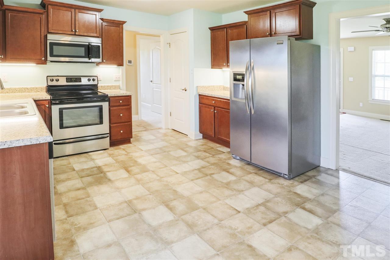 41 Hunters Point Court Angier, NC 27501 - Photo 7 of 26