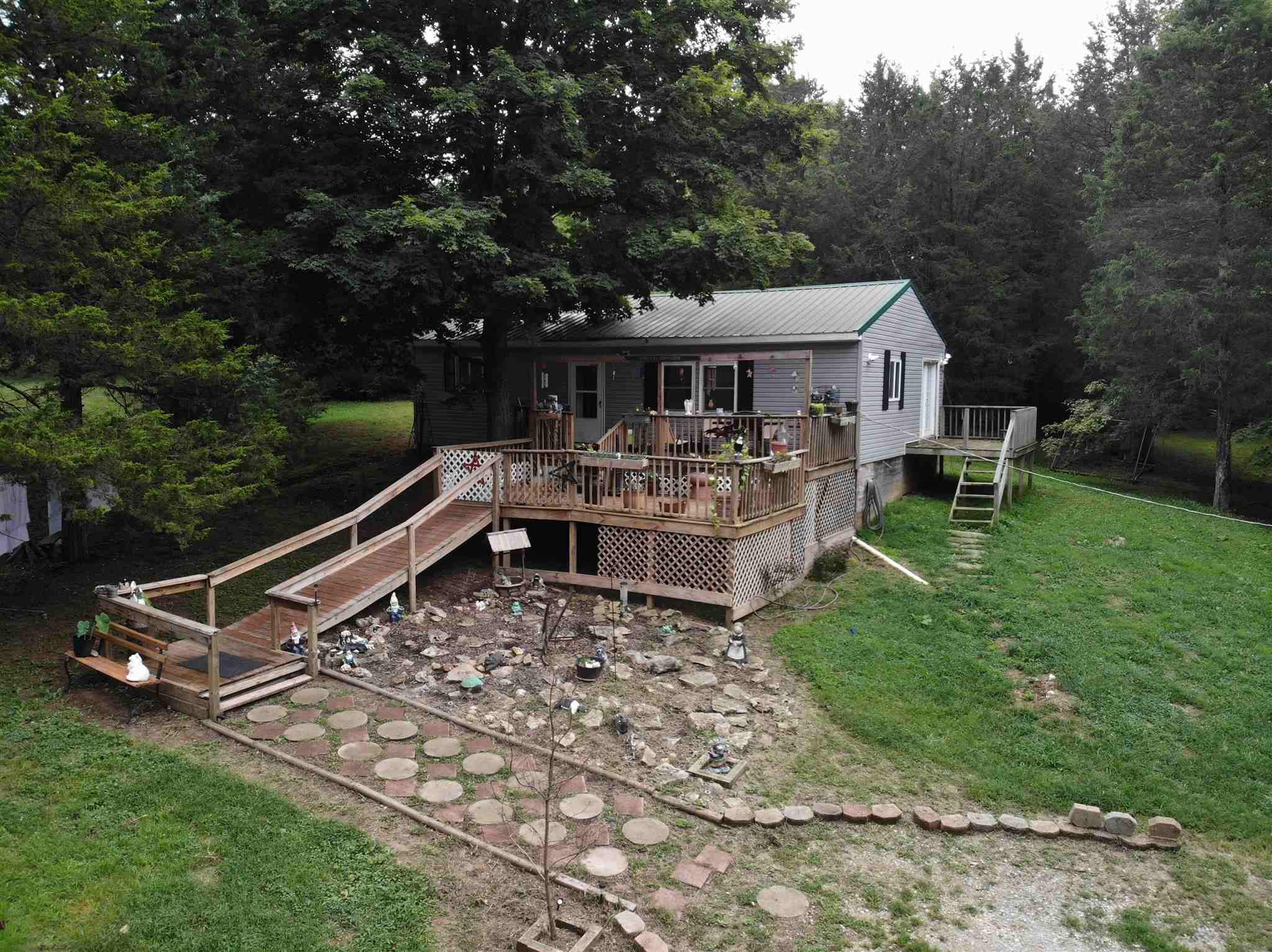 2212 South Leatherwood Road Bedford, IN 47421 - Photo 1 of 16 Gallery Image 1