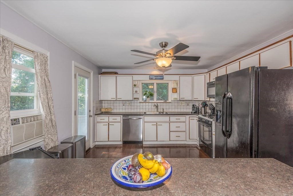 11 Leland Road Marshfield, MA 02050 - Photo 11 of 42 Gallery Image 11