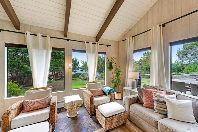 $1,475,000 | 20850 Highway 1, Jenner, CA 95450