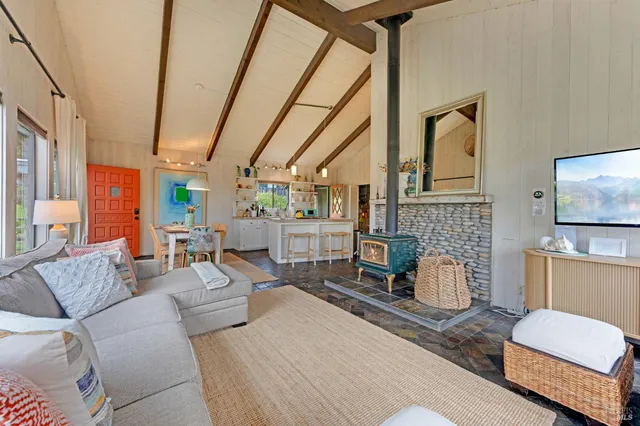 $1,475,000 | 20850 Highway 1, Jenner, CA 95450