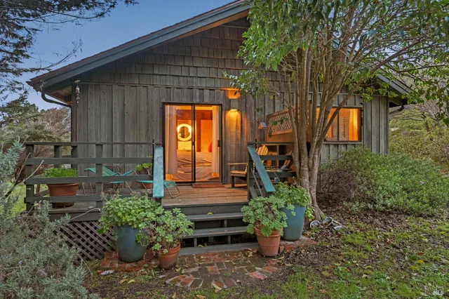 $1,475,000 | 20850 Highway 1, Jenner, CA 95450