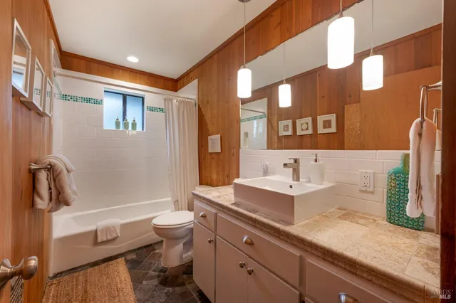 $1,475,000 | 20850 Highway 1, Jenner, CA 95450