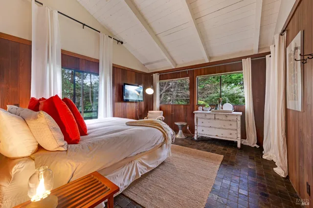 $1,475,000 | 20850 Highway 1, Jenner, CA 95450