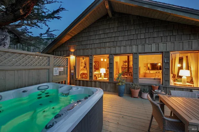 $1,475,000 | 20850 Highway 1, Jenner, CA 95450