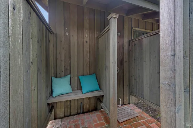 $1,475,000 | 20850 Highway 1, Jenner, CA 95450