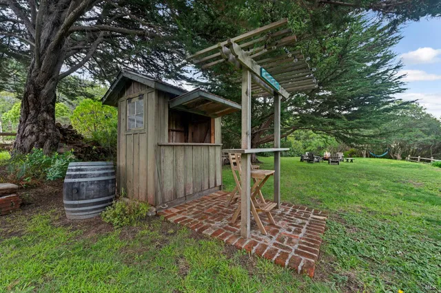 $1,475,000 | 20850 Highway 1, Jenner, CA 95450