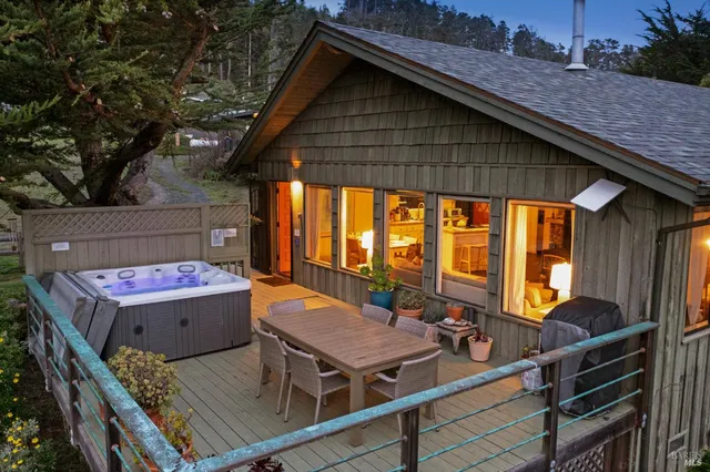 $1,475,000 | 20850 Highway 1, Jenner, CA 95450