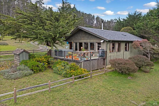 $1,475,000 | 20850 Highway 1, Jenner, CA 95450