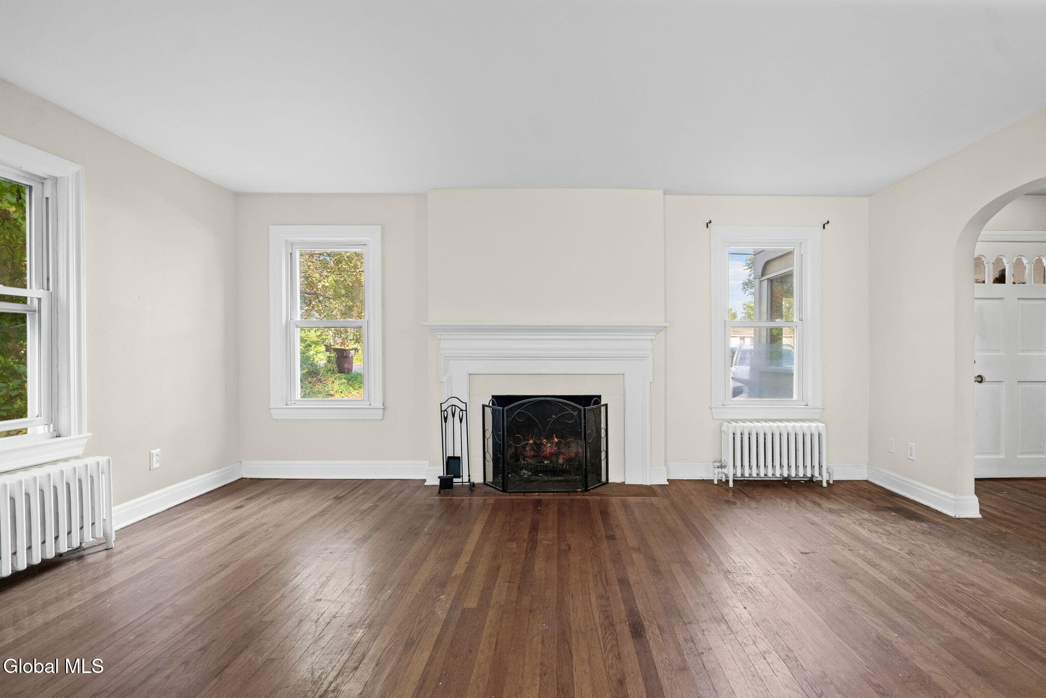 114 Old Loudon Road Colonie, NY 12110 - Photo 6 of 41 Living Room