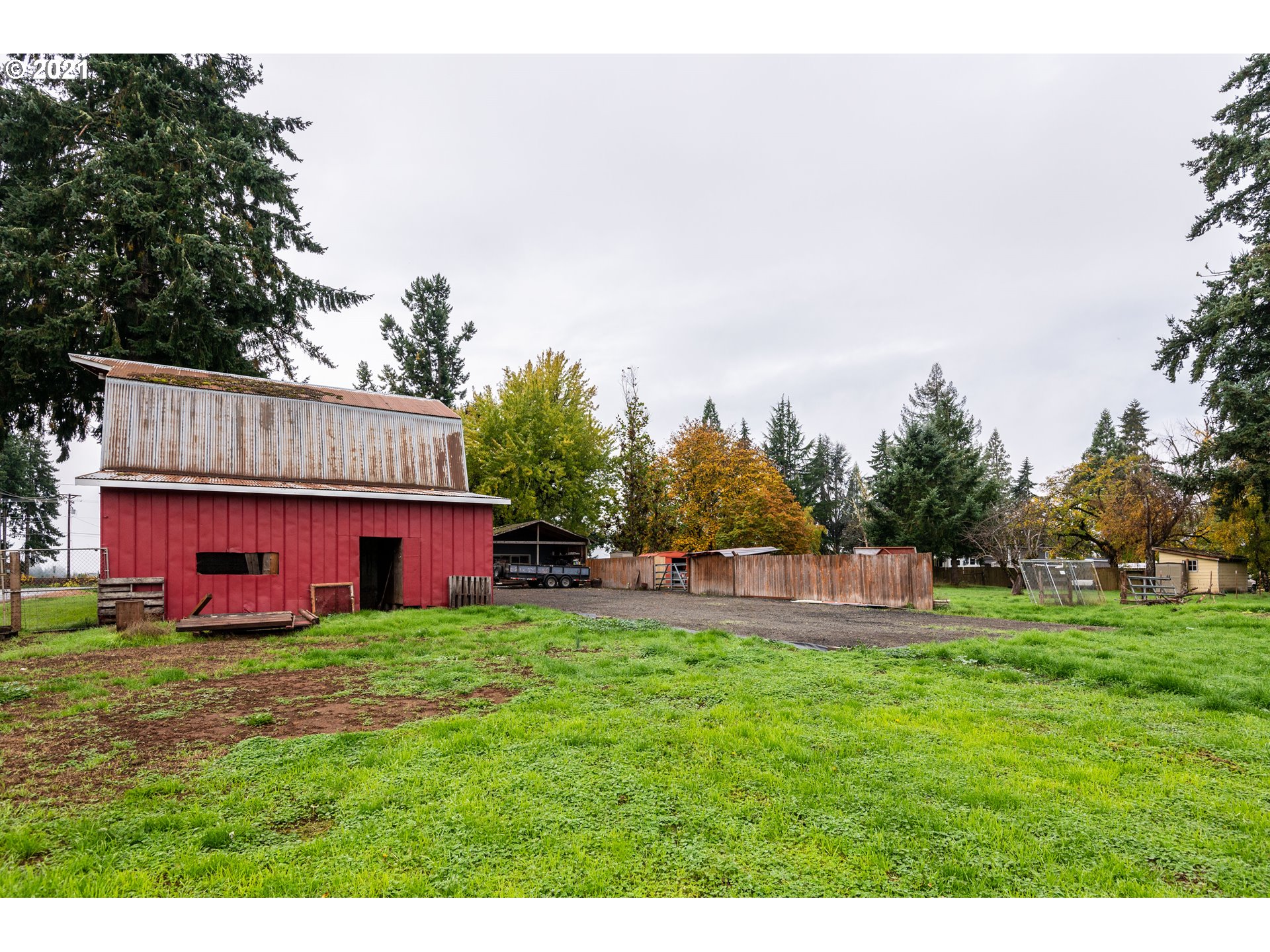84832 Edenvale Road Pleasant Hill, OR 97455 - Photo 25 of 32 a view of a house with a yard and sitting area