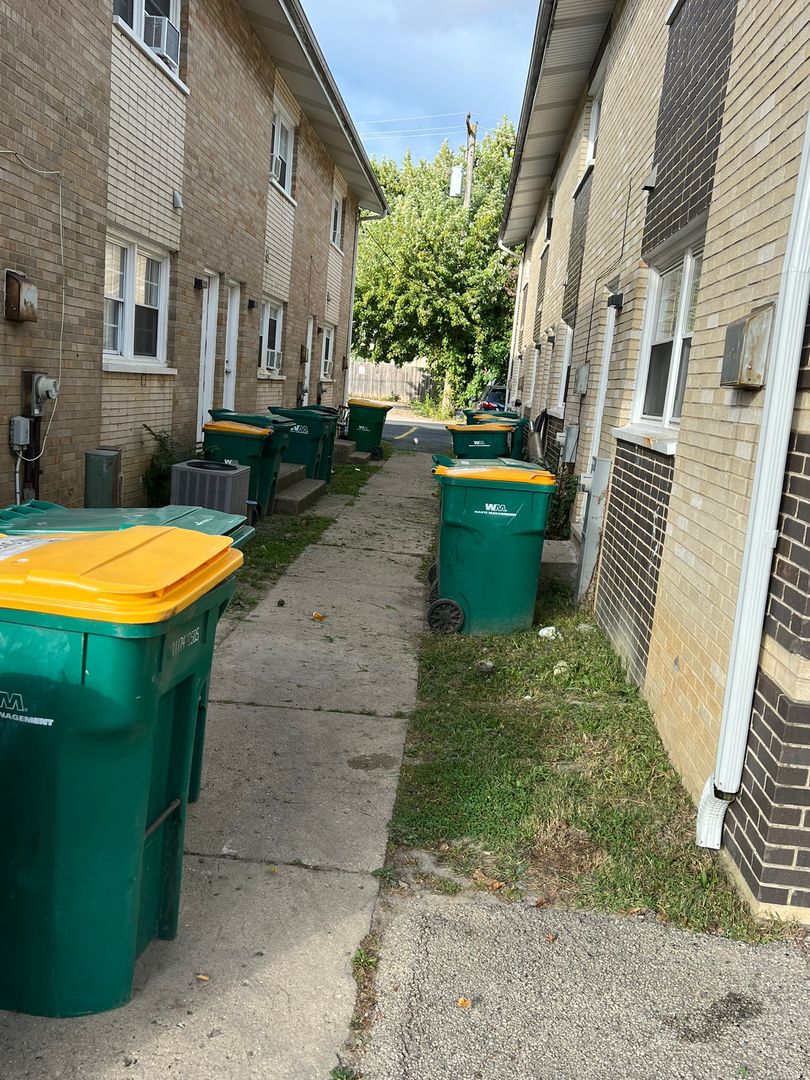 2204 Hebron Avenue, Unit B Zion, IL 60099 - Photo 9 of 13 a view of a swimming pool with an outdoor space