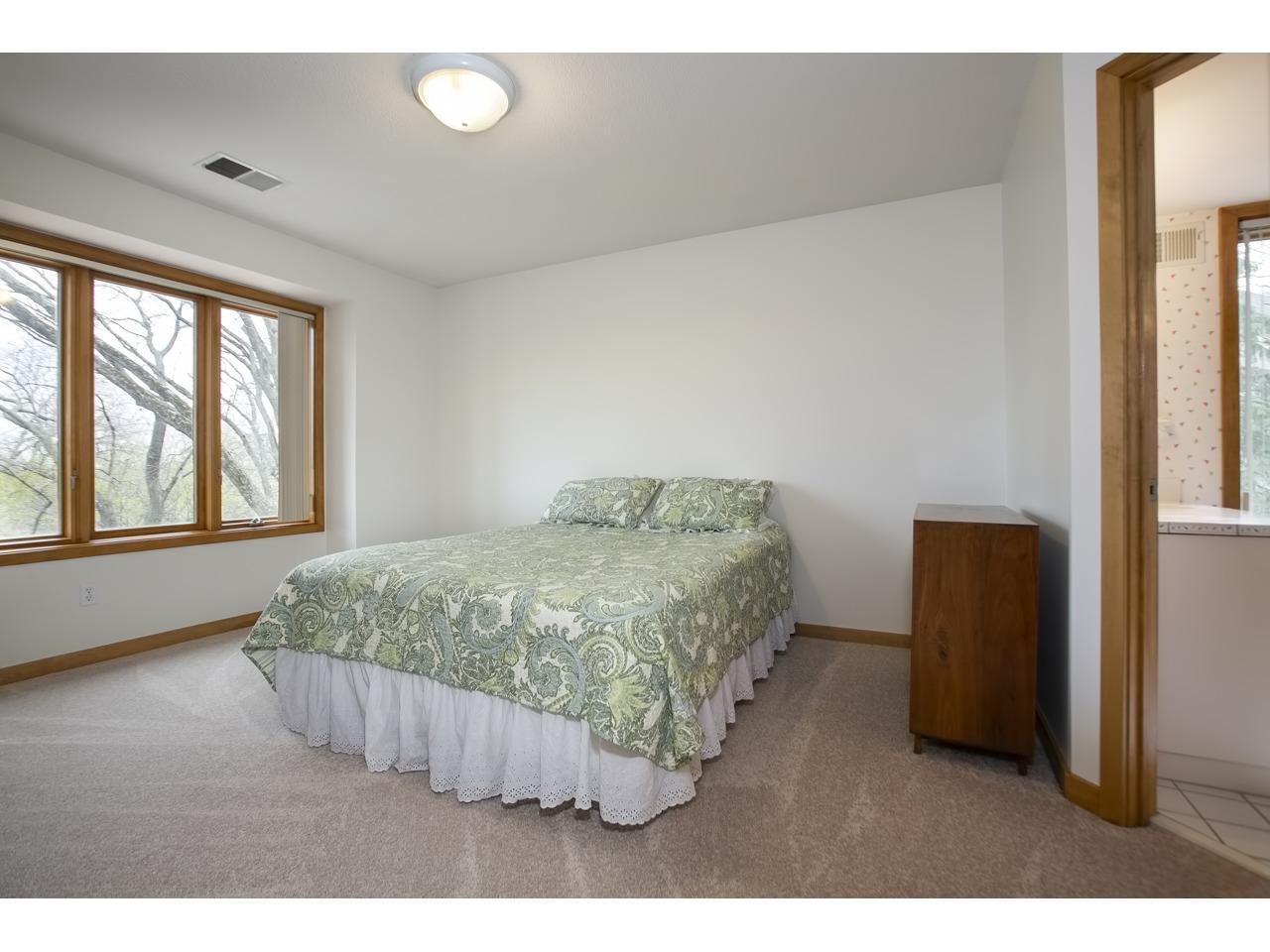 5429 Vining Point Road Minnetonka, MN 55345 - Photo 28 of 51