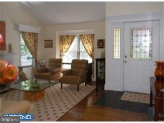 214 Springhouse Pond Wayne, PA 19087 - Photo 2 of 12 Gallery Image 2