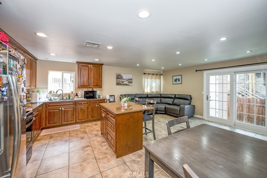 6834 Quinton Lane Tujunga, CA 91042 - Photo 8 of 24