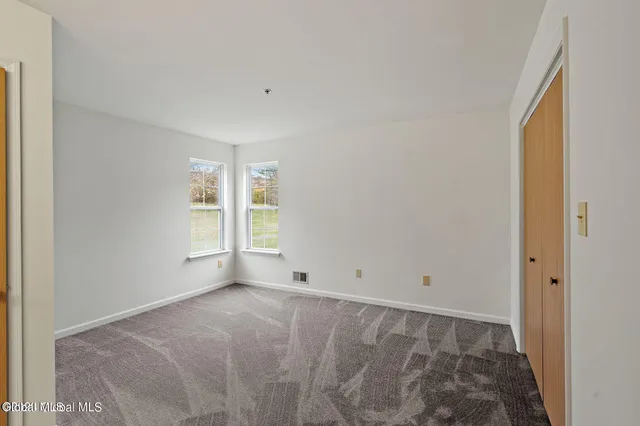 $1,800 | 25 Coralberry Court, Albany, NY 12203