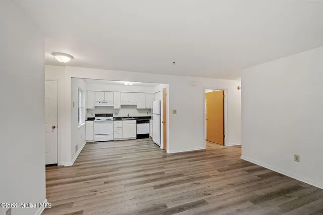 $1,800 | 25 Coralberry Court, Albany, NY 12203