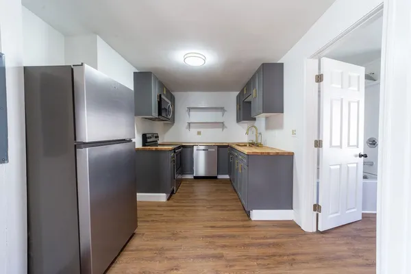 $2,450 | 14 B Winter Street, Plymouth, NH 03264