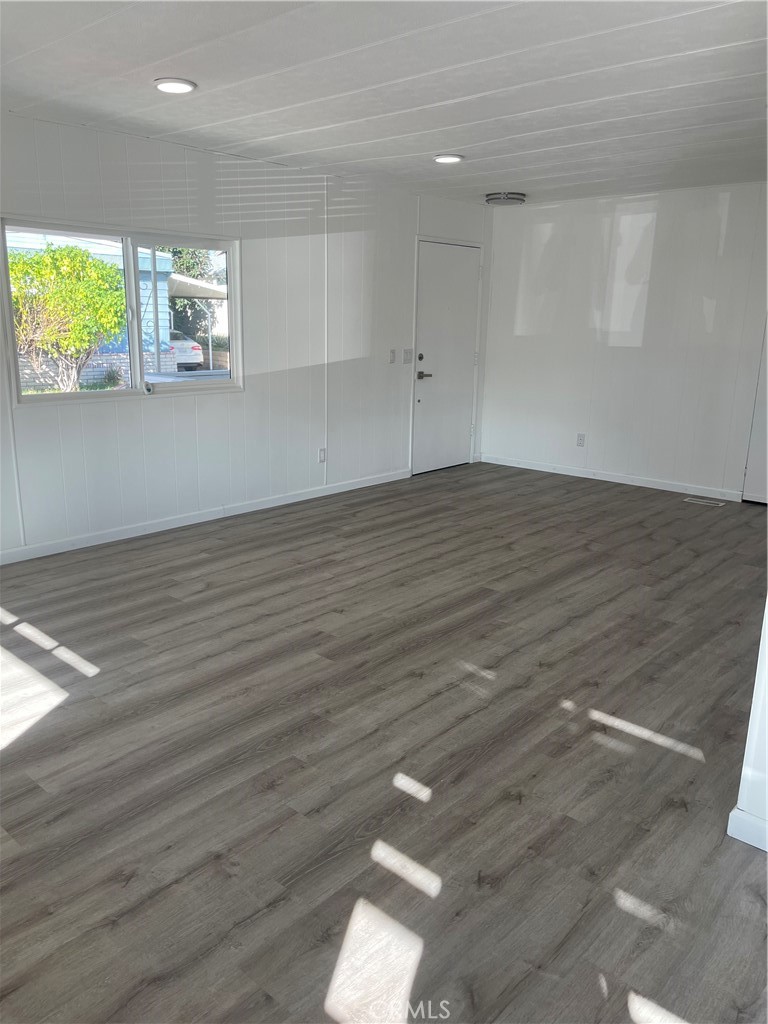 1155 South Riverside Drive, Unit 7 Rialto, CA 99237 - Photo 10 of 38