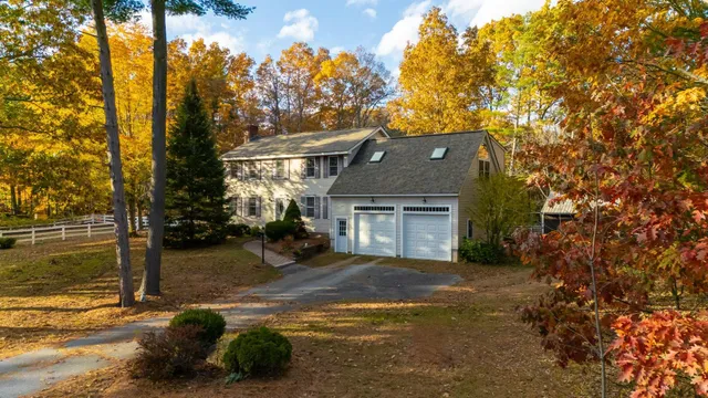 $699,900 | 27 Arabian Way, Chester, NH 03036