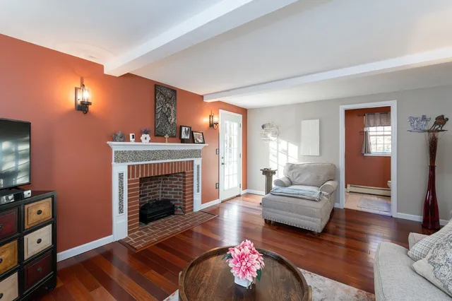 $699,900 | 27 Arabian Way, Chester, NH 03036