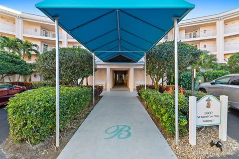 $629,900 | 5800 Northeast Island Cove Way, Unit 2107, Stuart, FL 34996