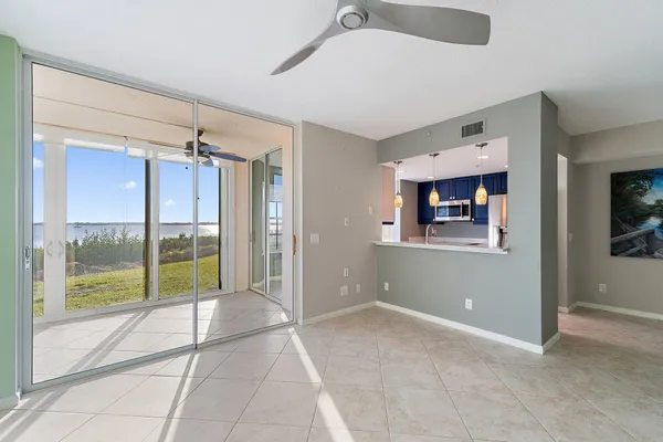 $629,900 | 5800 Northeast Island Cove Way, Unit 2107, Stuart, FL 34996