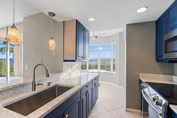 $629,900 | 5800 Northeast Island Cove Way, Unit 2107, Stuart, FL 34996