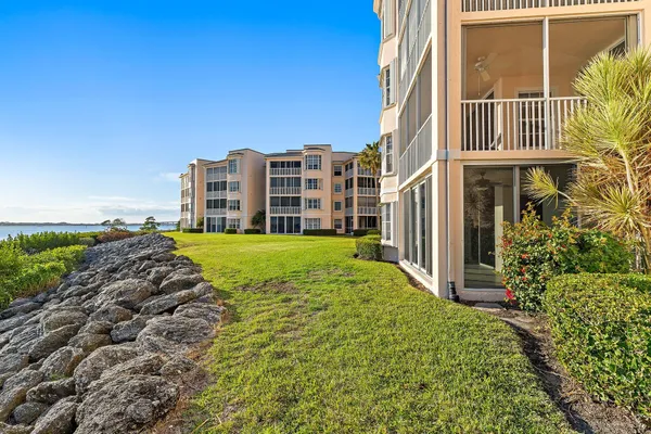 $629,900 | 5800 Northeast Island Cove Way, Unit 2107, Stuart, FL 34996