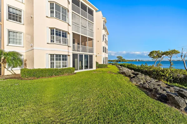$629,900 | 5800 Northeast Island Cove Way, Unit 2107, Stuart, FL 34996