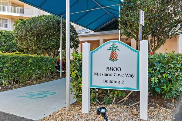 $629,900 | 5800 Northeast Island Cove Way, Unit 2107, Stuart, FL 34996